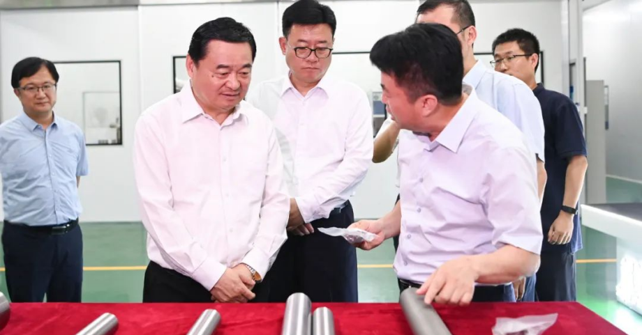 遼寧省委書記、省人大常委會主任郝鵬調(diào)研金屬所